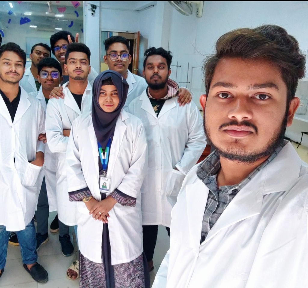 Lab (25913)